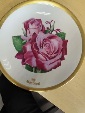 Mon Cheri All American Rose Collection Plate